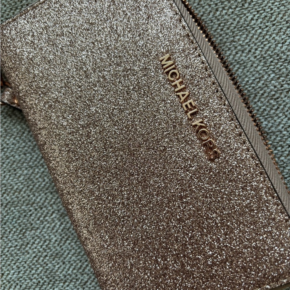 Michael Kors Rose Gold Wallet